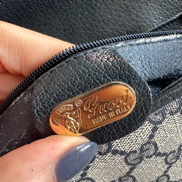 Vintage GUCCI GG Monogram Canvas Flap Should Bag | From the 80s - Picture 15 of 16